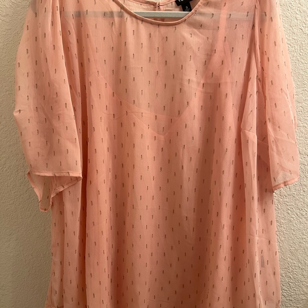 Torrid sheet top with gold speckles never worn size 3